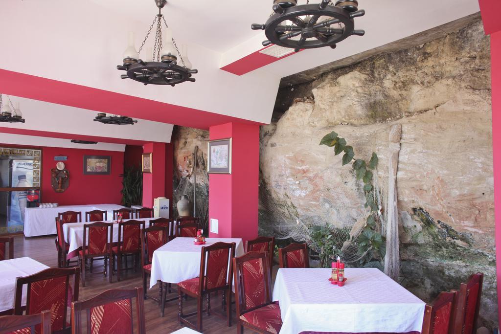 Ribarska Sreshta Family Hotel تساريفو المظهر الخارجي الصورة