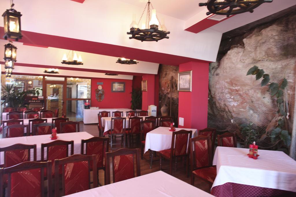 Ribarska Sreshta Family Hotel تساريفو المظهر الخارجي الصورة