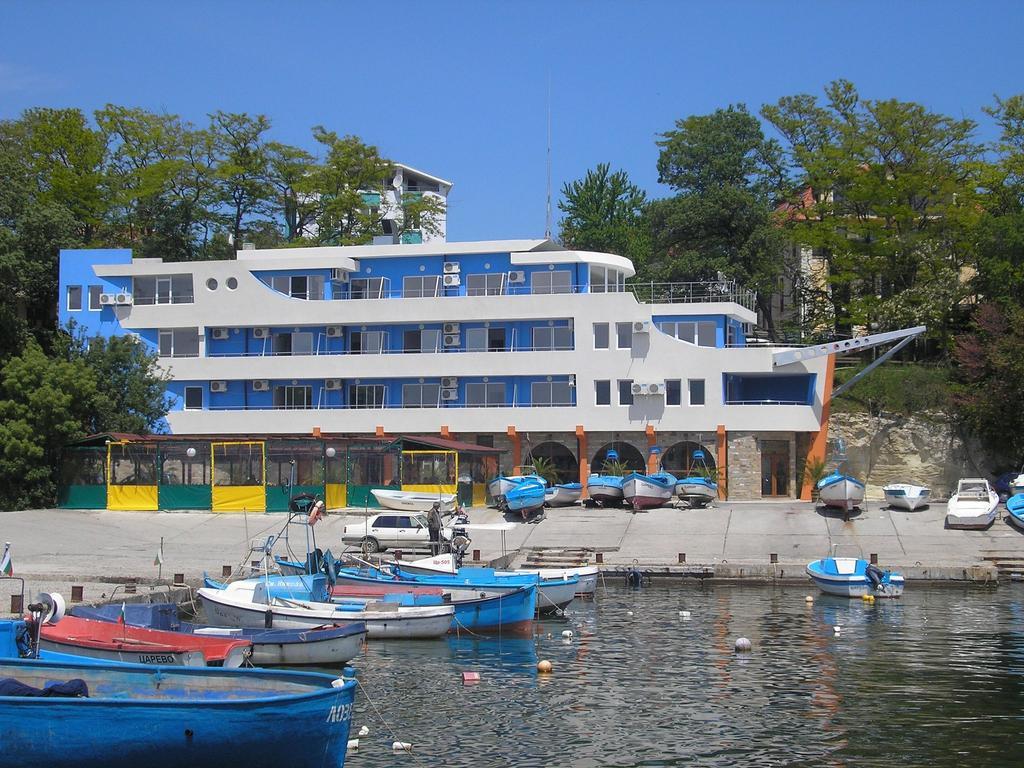 Ribarska Sreshta Family Hotel تساريفو المظهر الخارجي الصورة