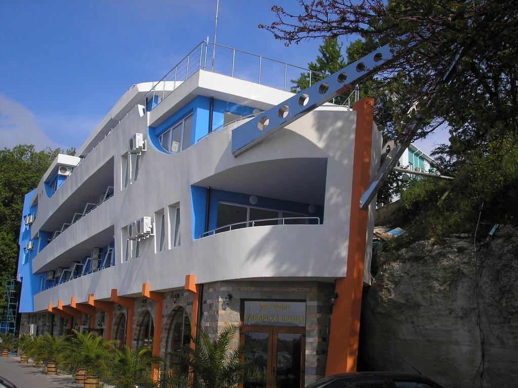 Ribarska Sreshta Family Hotel تساريفو المظهر الخارجي الصورة